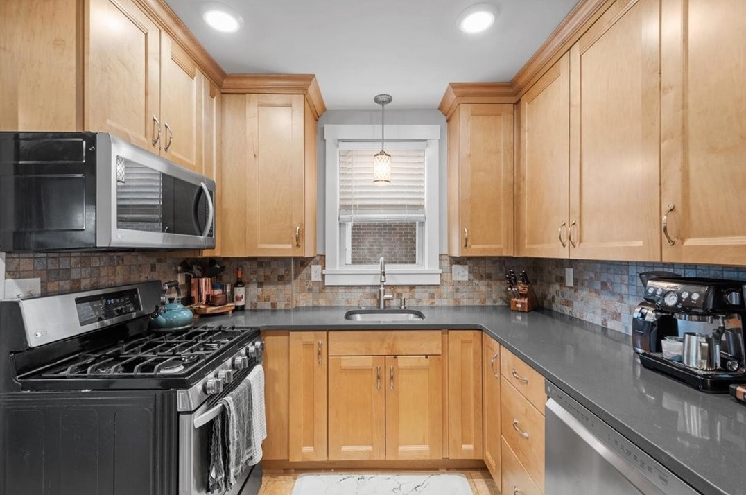 1434 Morningside Ave, Pittsburgh PA  15206-1329 exterior