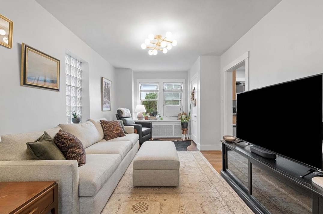 1434 Morningside Ave, Pittsburgh PA  15206-1329 exterior