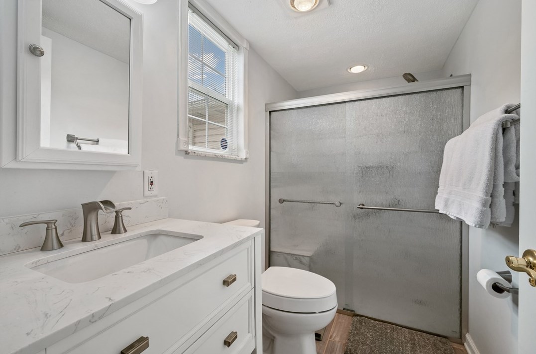 583 Newport Dr, Pittsburgh PA  15235-3239 exterior