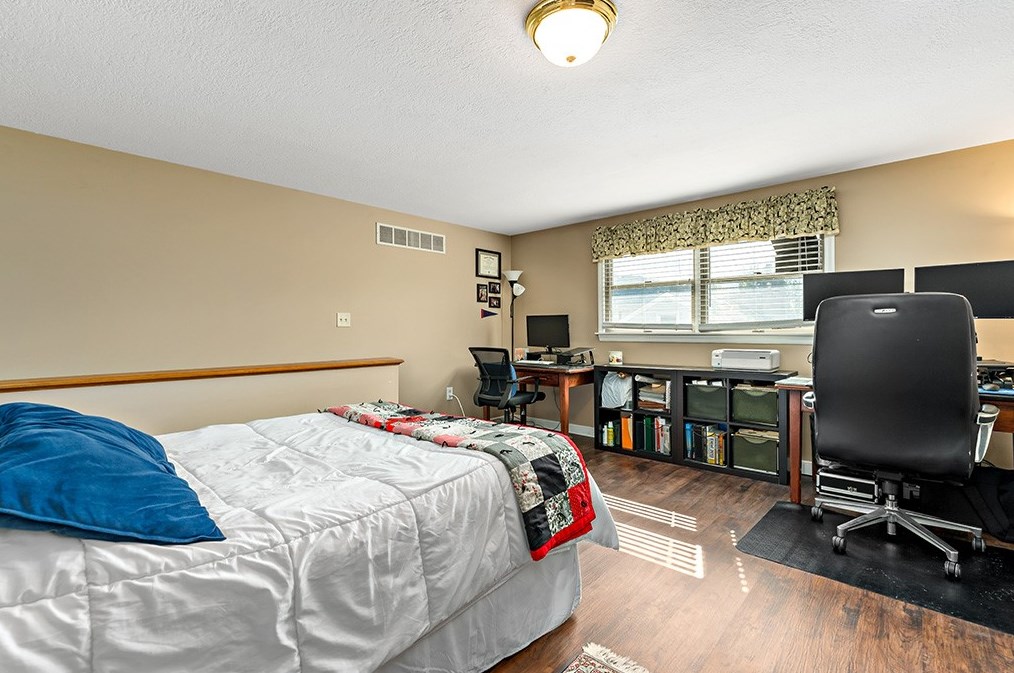 44 18 St, Pittsburgh PA 15222-4401 exterior