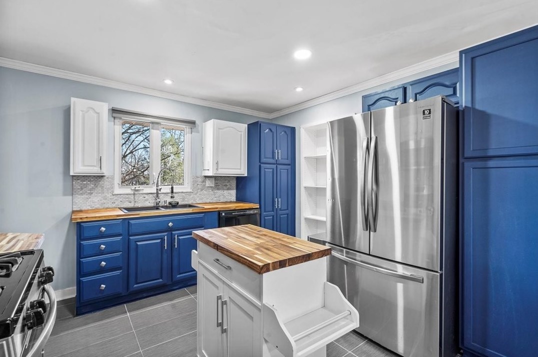 2745 Orlando Pl, Pittsburgh PA  15235-4116 exterior