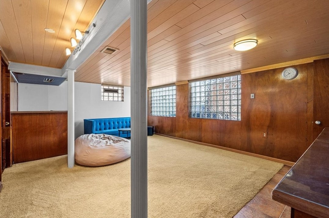 2745 Orlando Pl, Pittsburgh PA  15235-4116 exterior