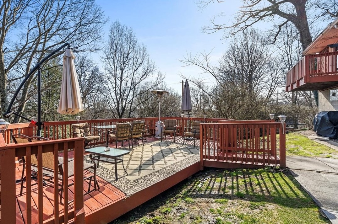 2745 Orlando Pl, Pittsburgh PA  15235-4116 exterior