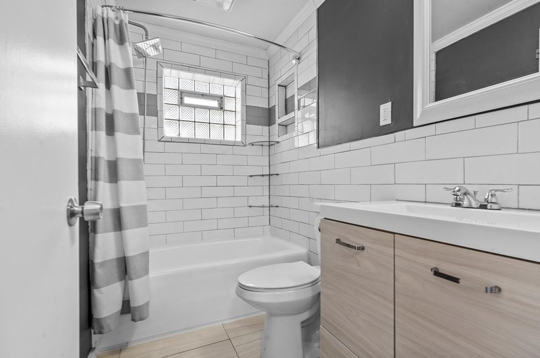 2745 Orlando Pl, Pittsburgh PA  15235-4116 exterior