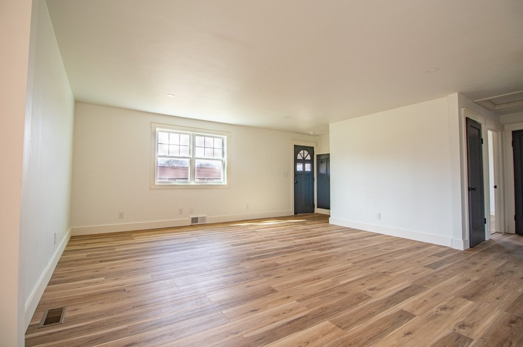 220 Beverly Dr, New Kensington PA  15068-3208 exterior