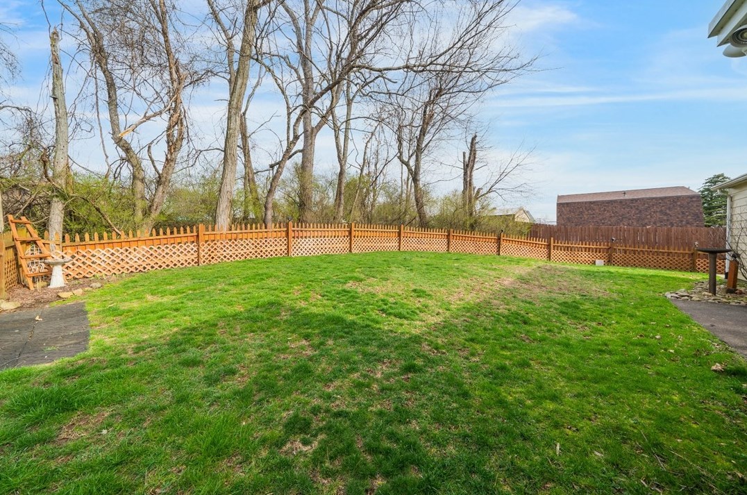 15 Rogers Dr, Latrobe PA  15650-1320 exterior