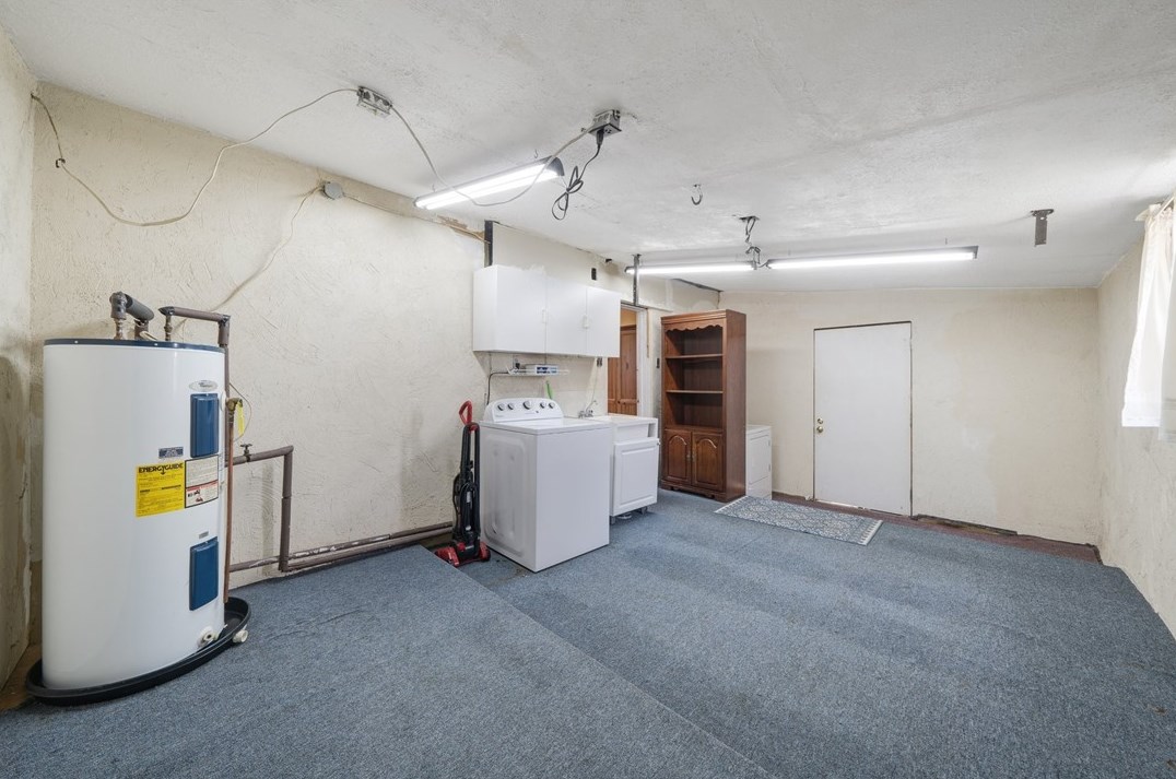 15 Rogers Dr, Latrobe PA  15650-1320 exterior