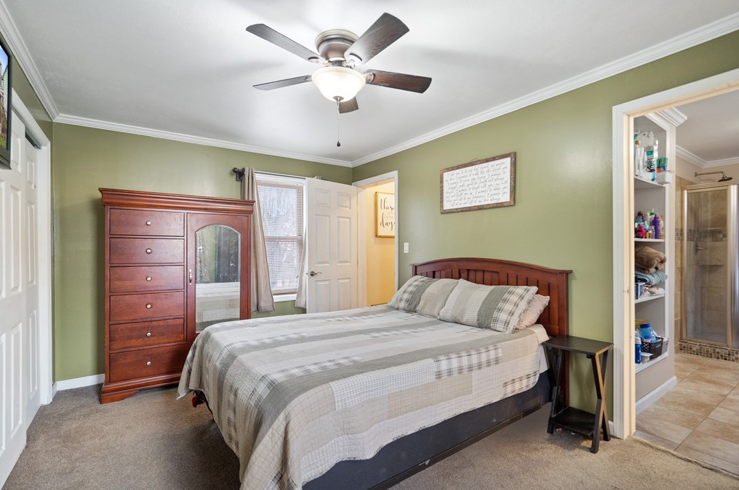 904 Unity St, Latrobe PA  15650-5327 exterior