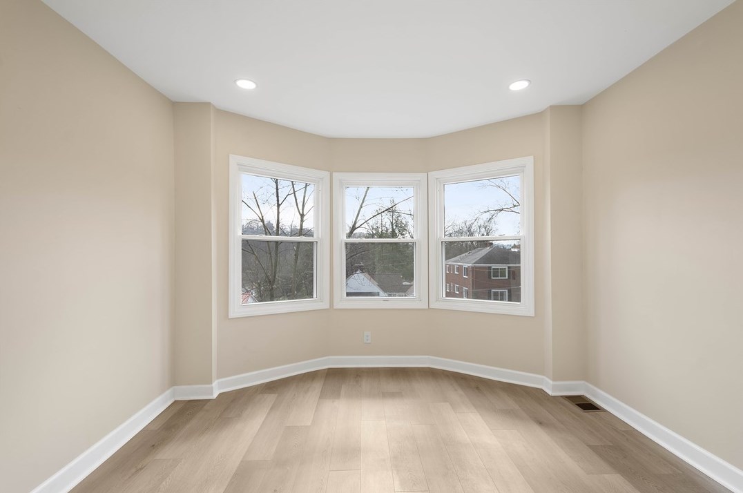 156 Linwood Ave, Pittsburgh PA 15205-3308 exterior