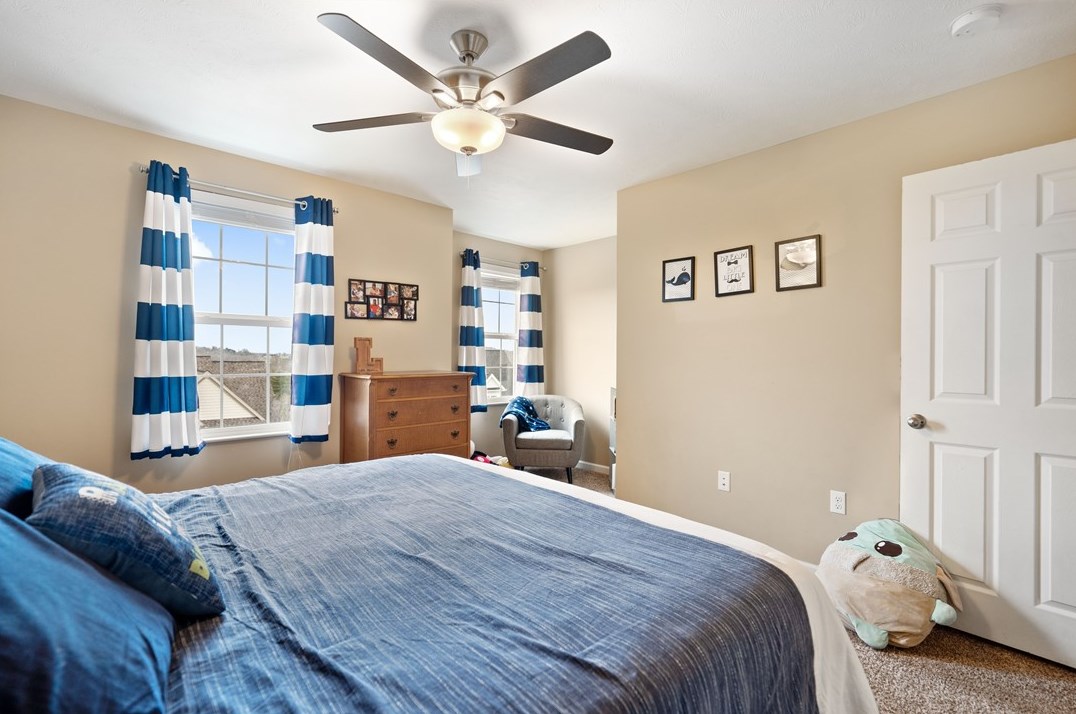 5 Puskar Ln, Canonsburg PA  15317-1998 exterior