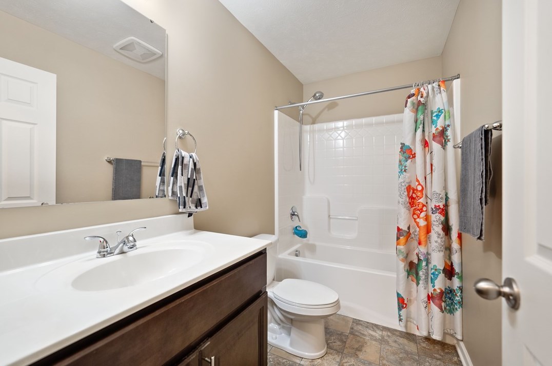 5 Puskar Ln, Canonsburg PA  15317-1998 exterior