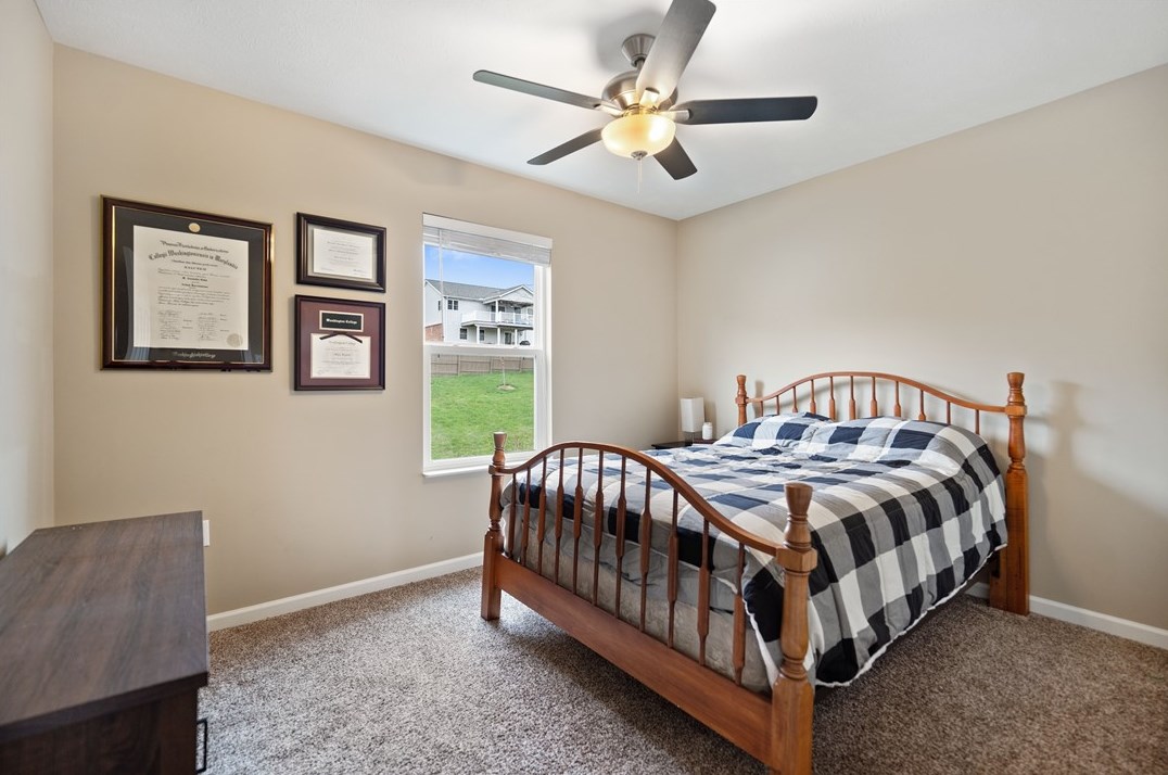 5 Puskar Ln, Canonsburg PA  15317-1998 exterior