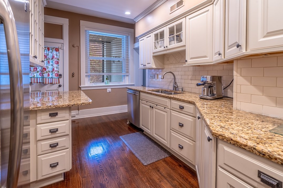 724 Negley Ave, Pittsburgh PA 15232-2428 exterior