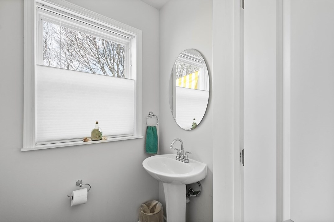 145 Main Entrance Dr, Pittsburgh PA  15122-1153 exterior