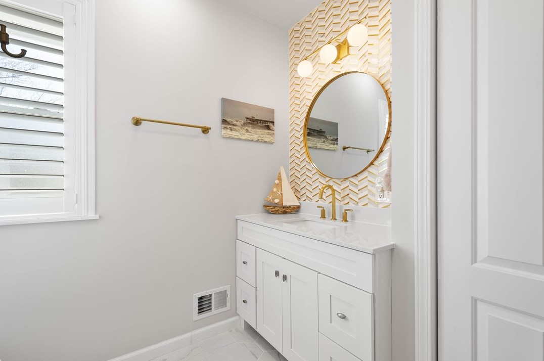 145 Main Entrance Dr, Pittsburgh PA  15122-1153 exterior