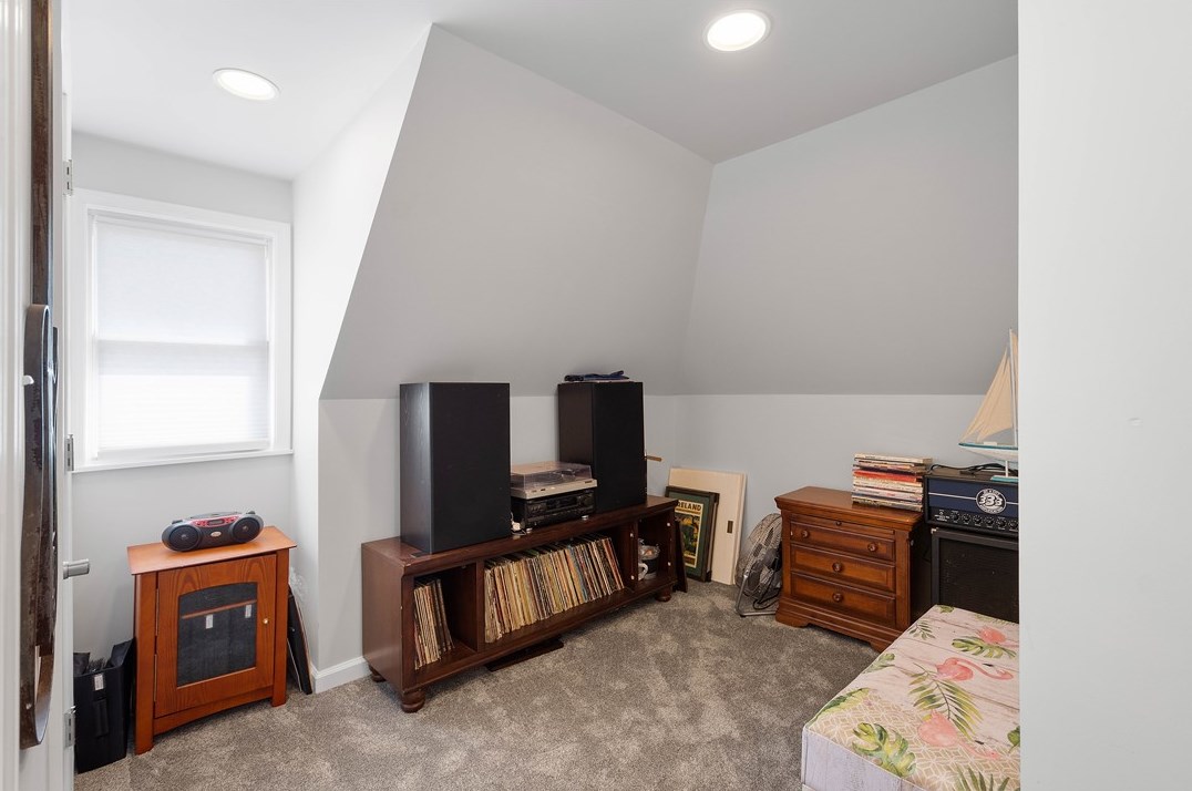 145 Main Entrance Dr, Pittsburgh PA  15122-1153 exterior