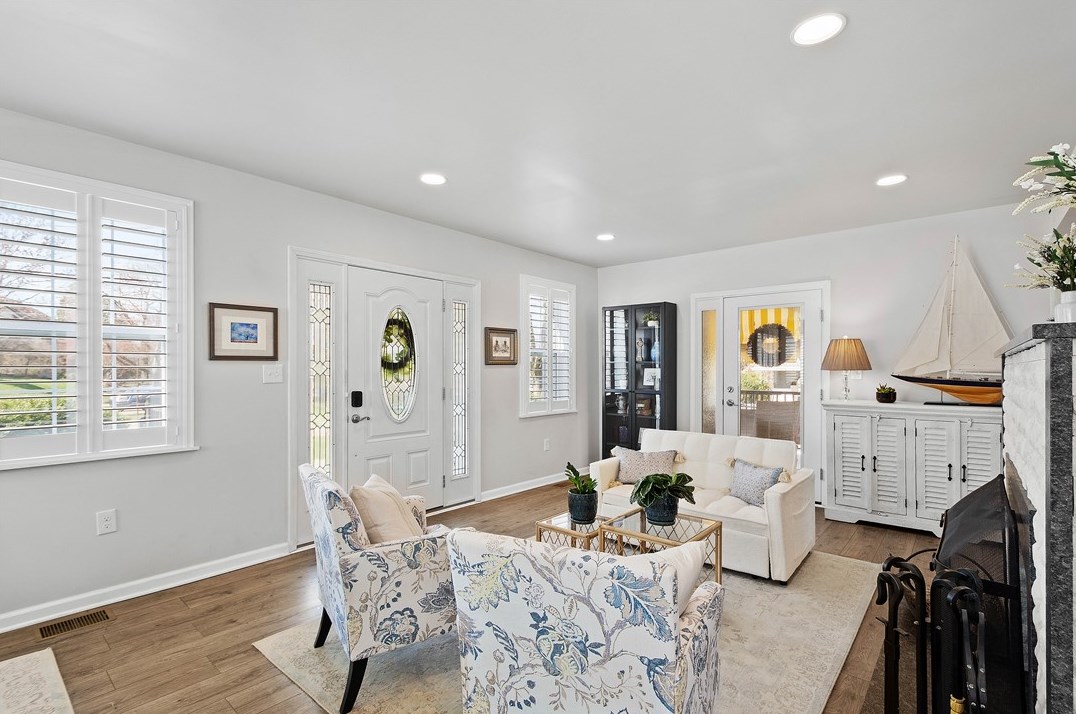 145 Main Entrance Dr, Pittsburgh PA  15122-1153 exterior