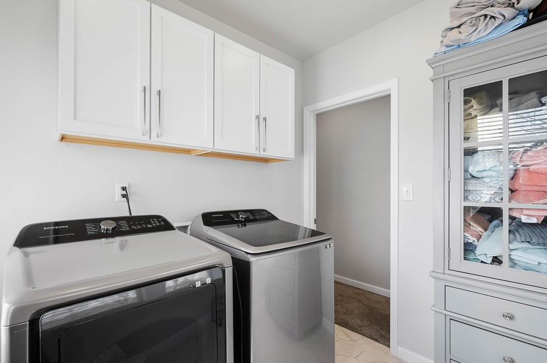 145 Main Entrance Dr, Pittsburgh PA  15122-1153 exterior