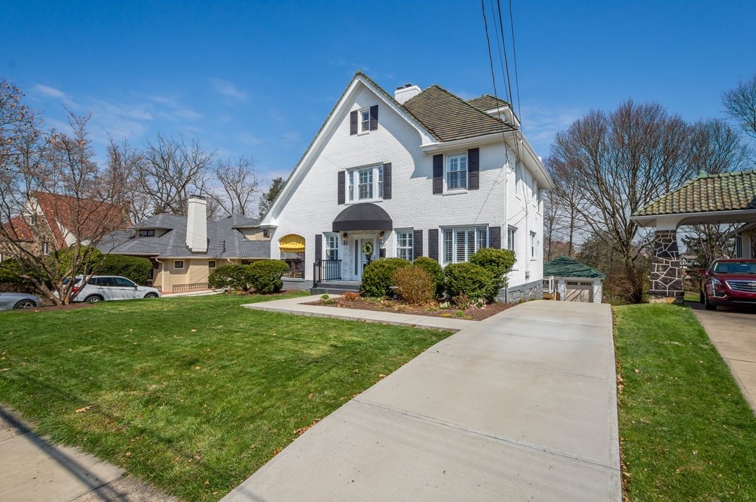 145 Main Entrance Dr, Pittsburgh PA  15122-1153 exterior