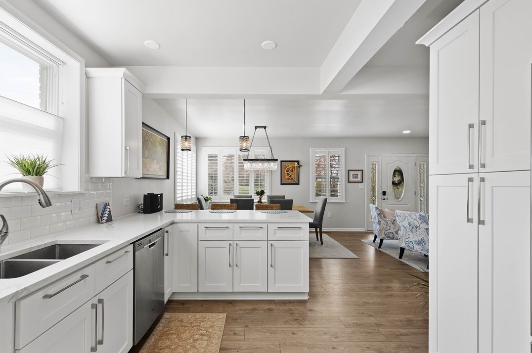 145 Main Entrance Dr, Pittsburgh PA  15122-1153 exterior