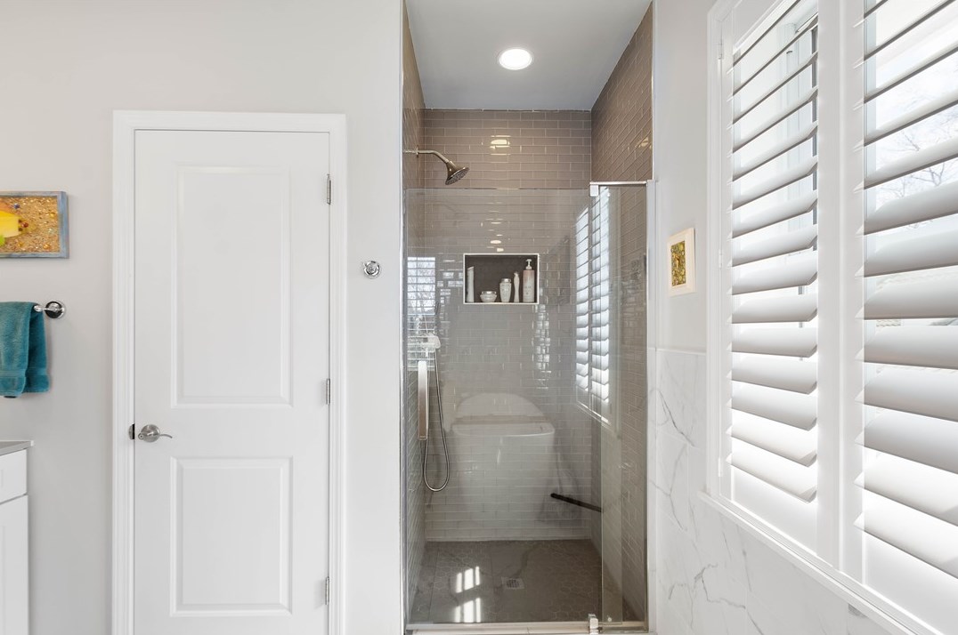 145 Main Entrance Dr, Pittsburgh PA  15122-1153 exterior