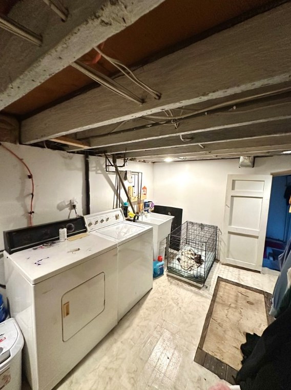 2911 Mary St, Pittsburgh PA 15203-1820 exterior