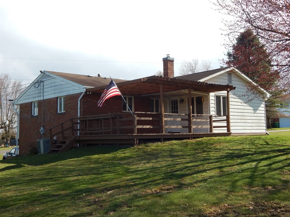 177 Westwood Mnr, Butler PA exterior