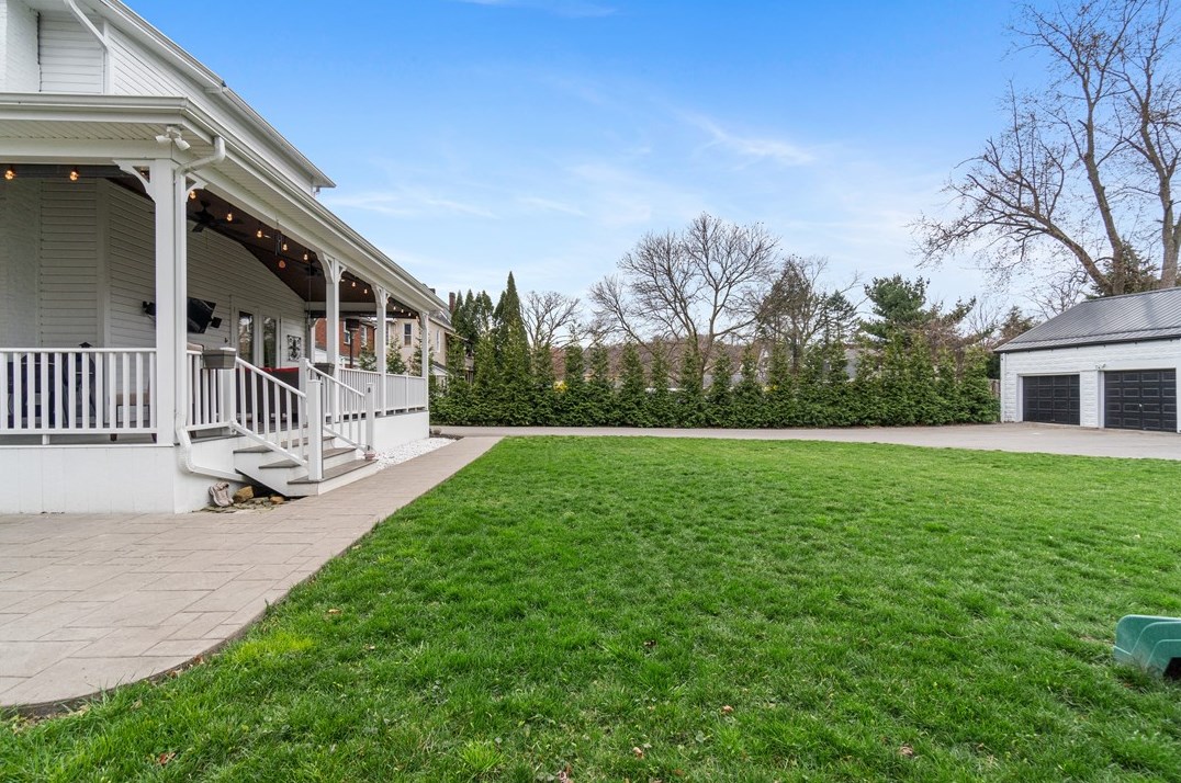 335 Chestnut St, Sewickley PA 15143-1809 exterior