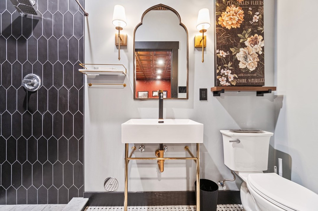 335 Chestnut St, Sewickley PA 15143-1809 exterior