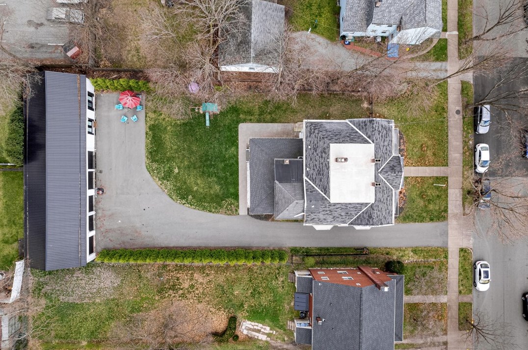 335 Chestnut St, Sewickley PA 15143-1809 exterior