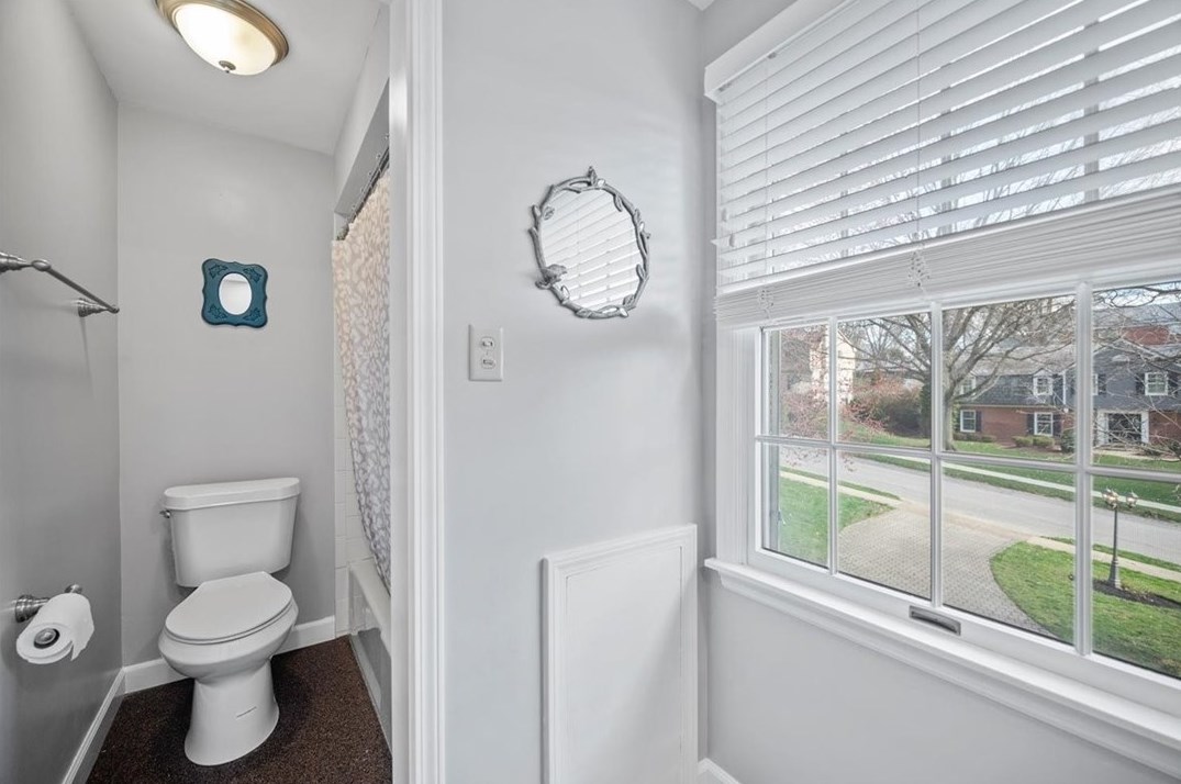 135 Devonwood Dr, Pittsburgh PA  15241-2255 exterior