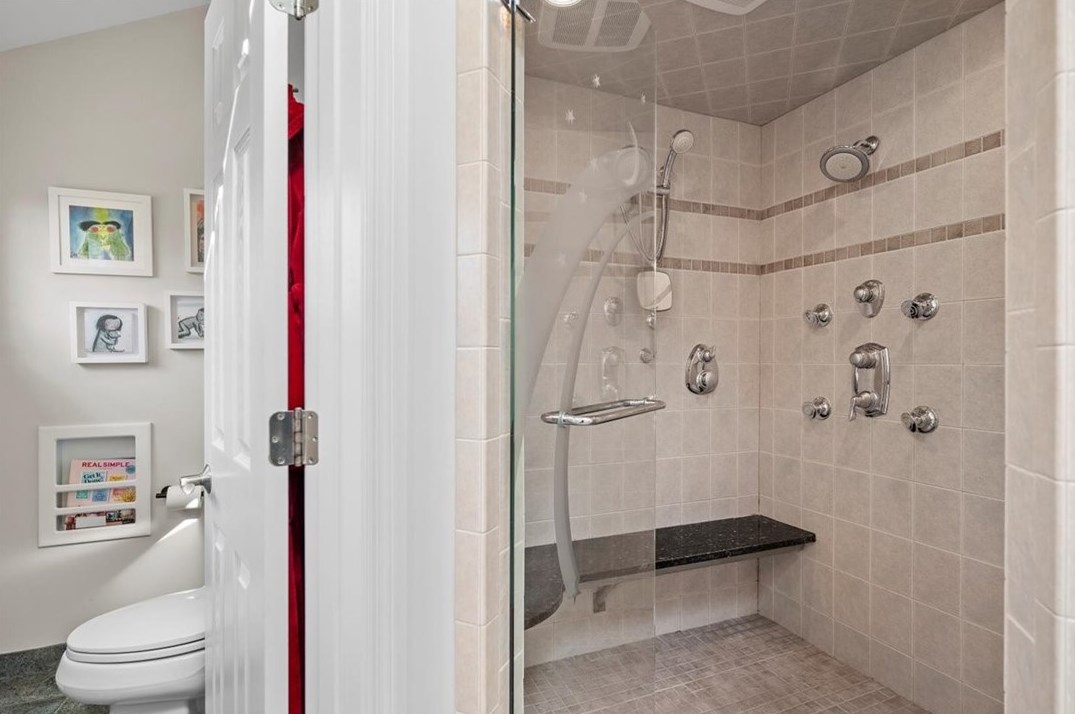 135 Devonwood Dr, Pittsburgh PA  15241-2255 exterior