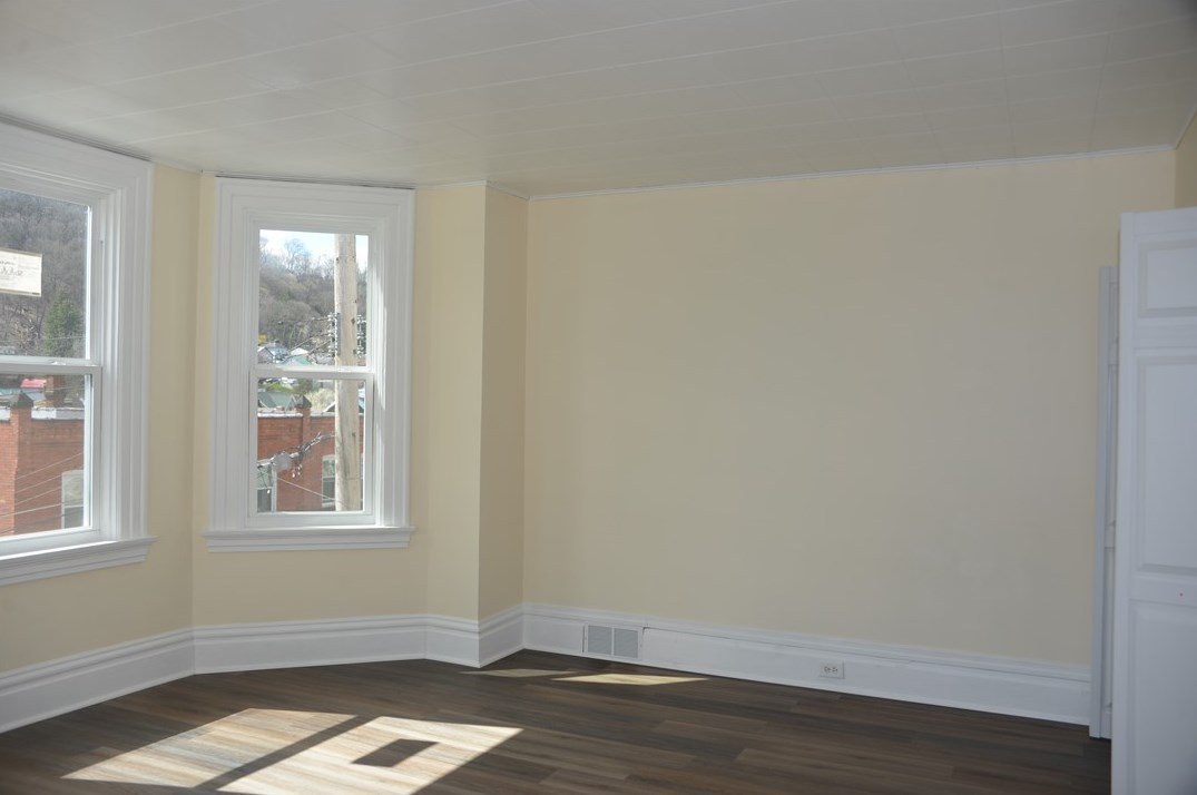 44 Vilsack St, Pittsburgh PA 15223-1733 exterior