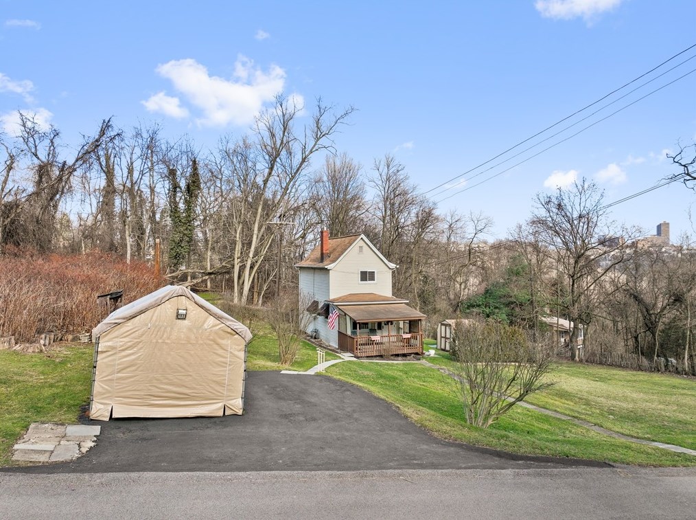 152 New York St, Pittsburgh PA  15220-5326 exterior