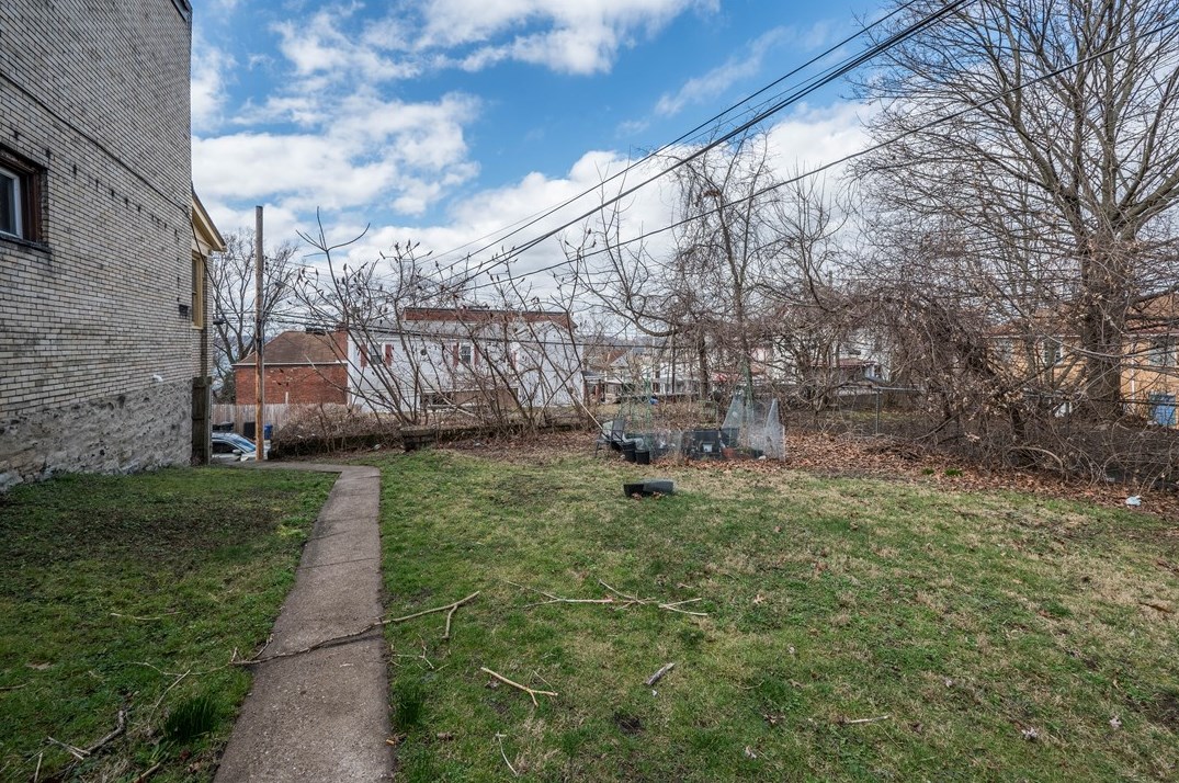 3551 California Ave, Pittsburgh PA 15212-1801 exterior