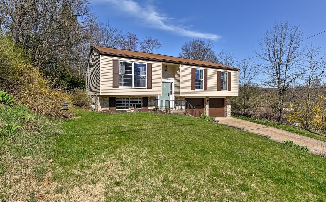 229 Rosebriar Dr, Glenshaw PA  15116-1333 exterior