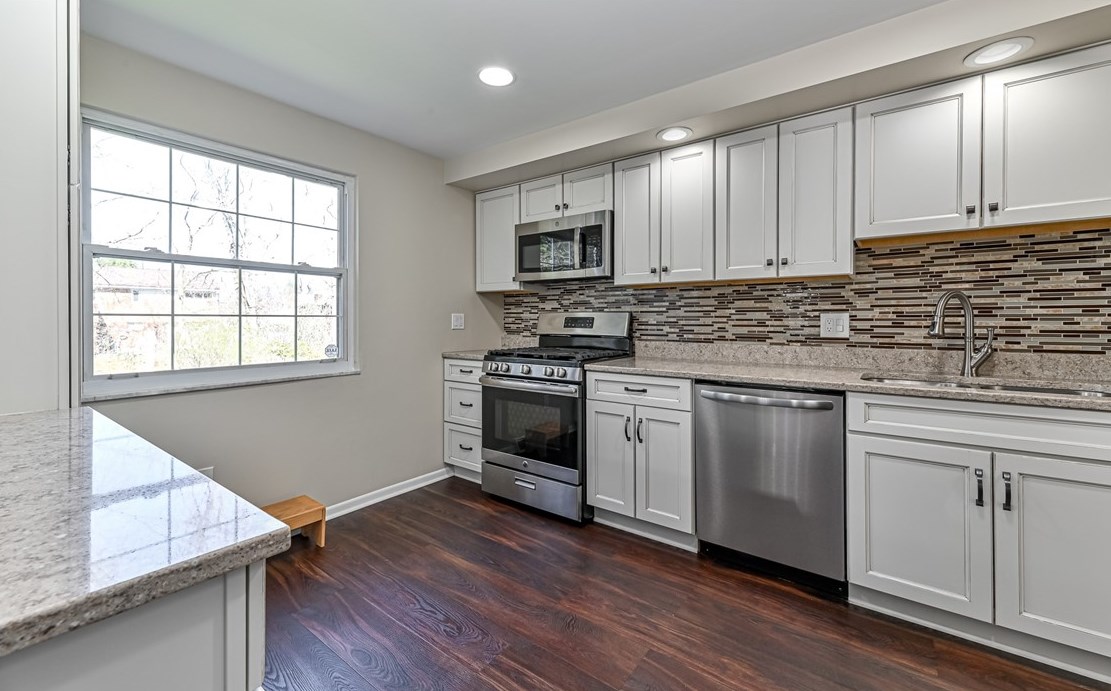 229 Rosebriar Dr, Glenshaw PA  15116-1333 exterior