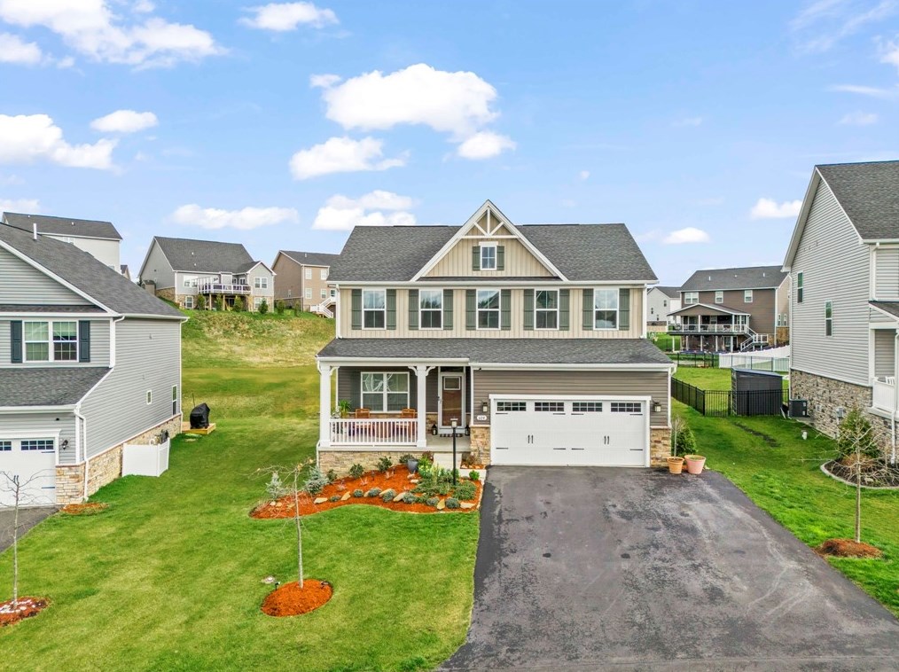 604 Manor Dr, Washington PA  15301-2967 exterior
