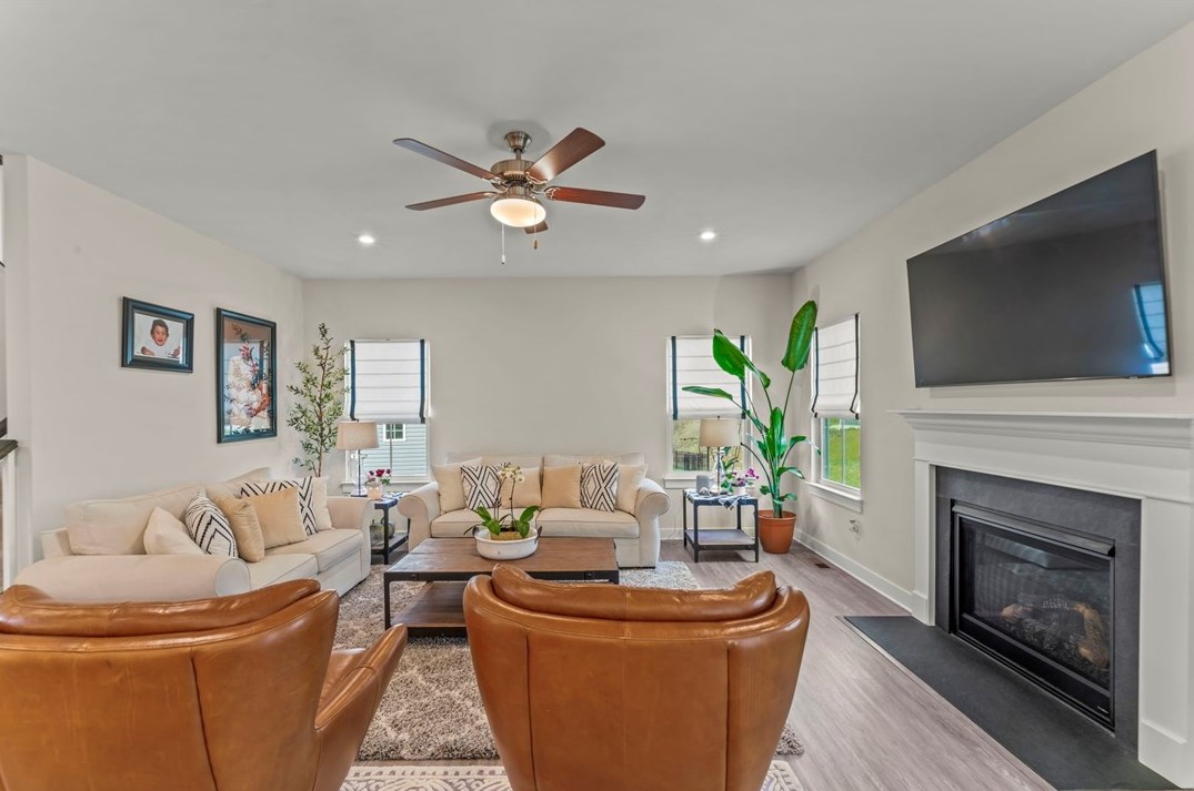 604 Manor Dr, Washington PA  15301-2967 exterior