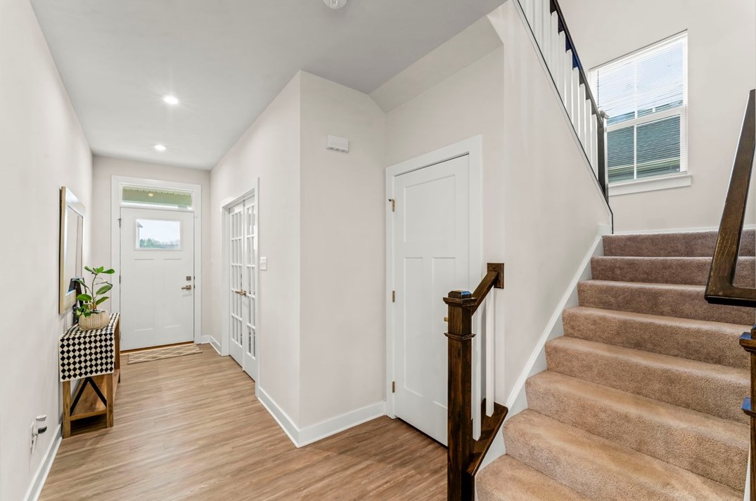 604 Manor Dr, Washington PA  15301-2967 exterior
