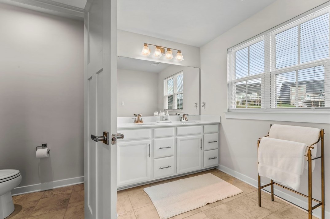 604 Manor Dr, Washington PA  15301-2967 exterior