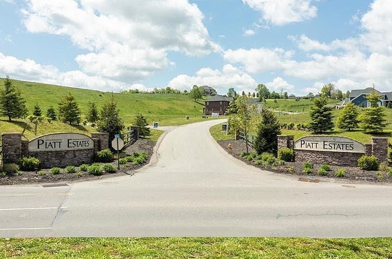 604 Manor Dr, Washington PA  15301-2967 exterior