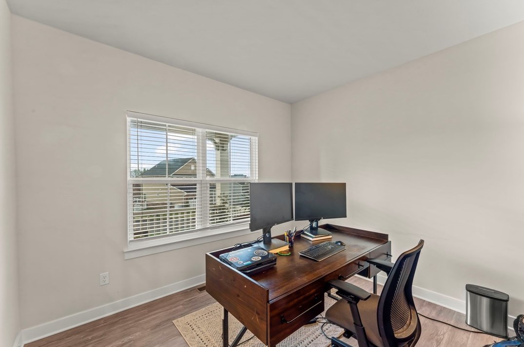 604 Manor Dr, Washington PA  15301-2967 exterior