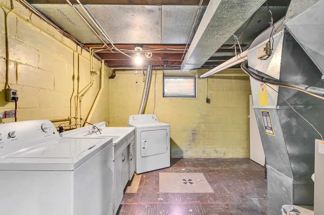 406 Smt Dr, Pittsburgh PA 15238-2921 exterior