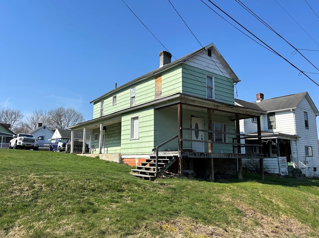 304 Prospect St, Point Marion, PA 15474