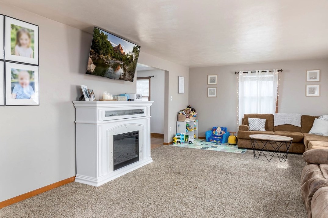 120 Richards Dr, Canonsburg PA  15317-3116 exterior
