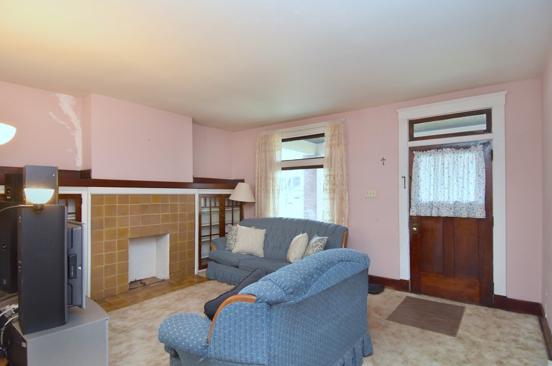 5528 Forbes Ave, Pittsburgh PA  15217-1126 exterior