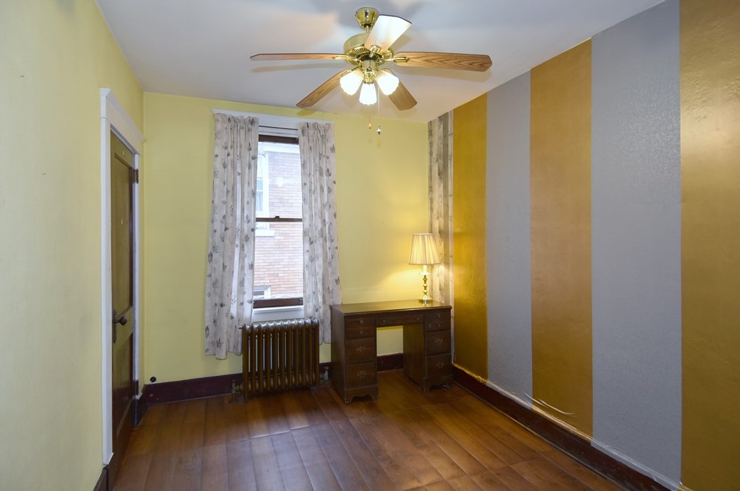 5528 Forbes Ave, Pittsburgh PA  15217-1126 exterior