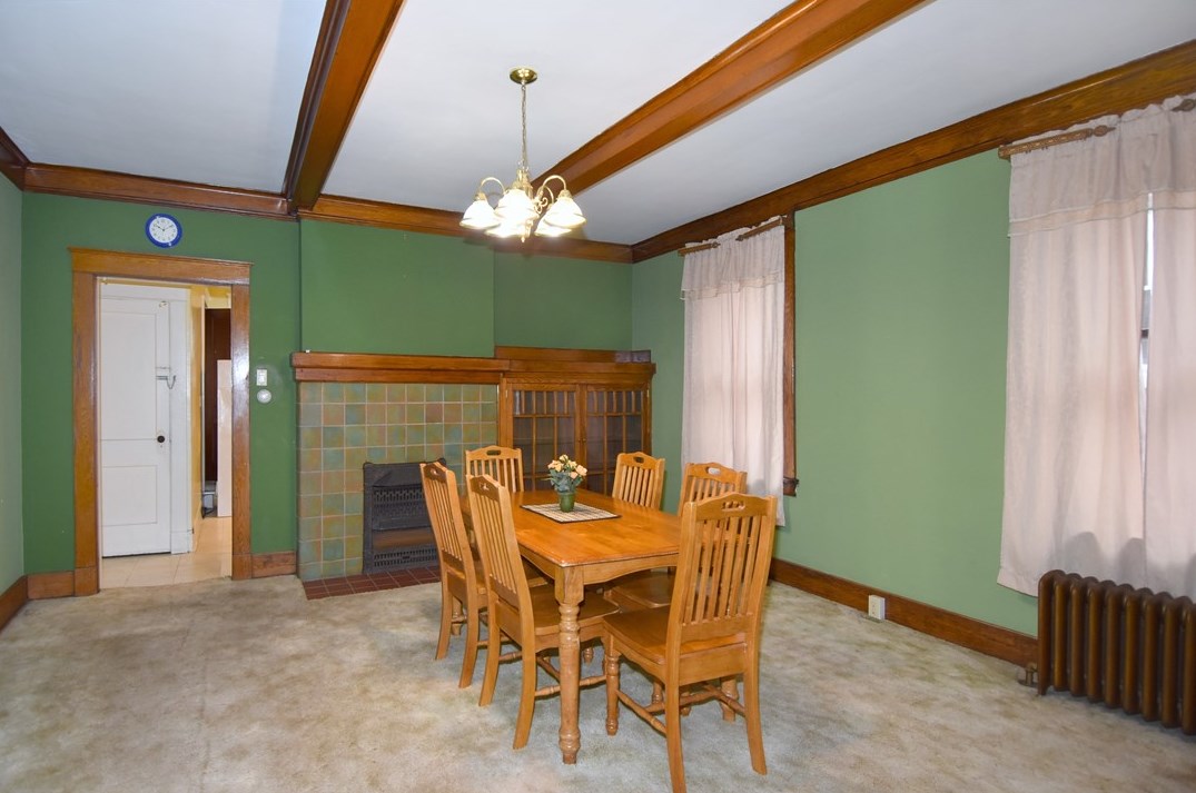 5528 Forbes Ave, Pittsburgh PA  15217-1126 exterior