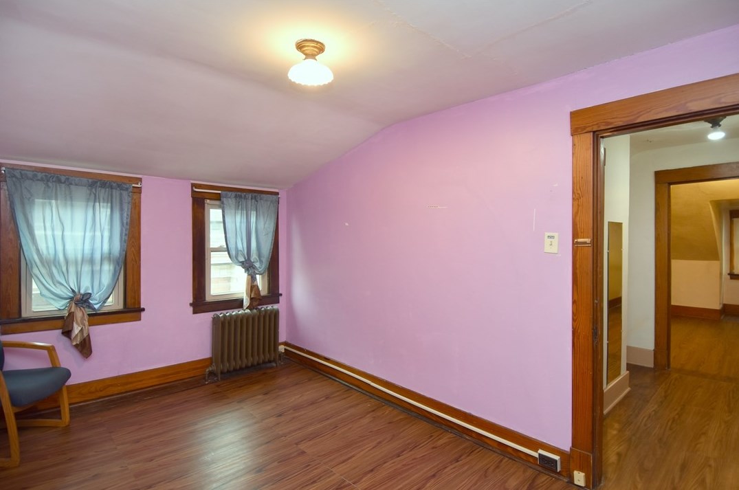 5528 Forbes Ave, Pittsburgh PA  15217-1126 exterior